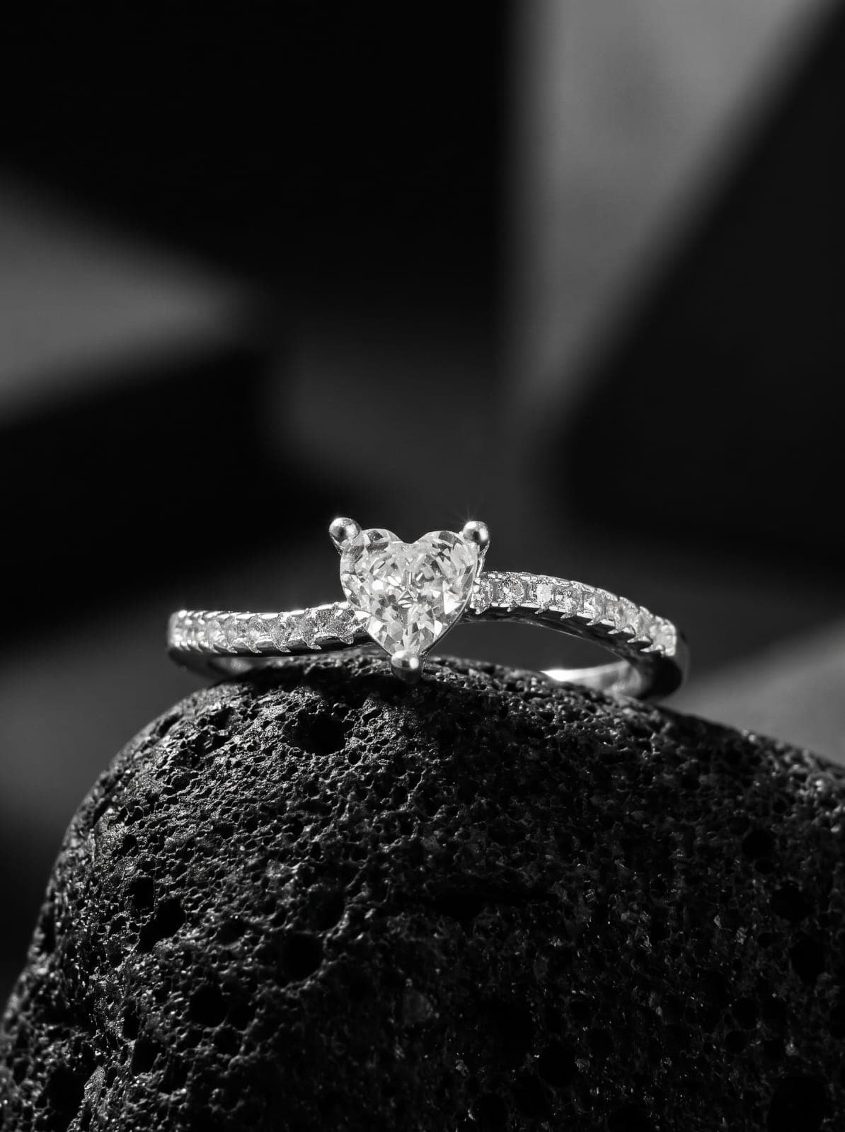 Anillo de compromiso 12 joyería artesanal Yupana Sangolquí Ecuador