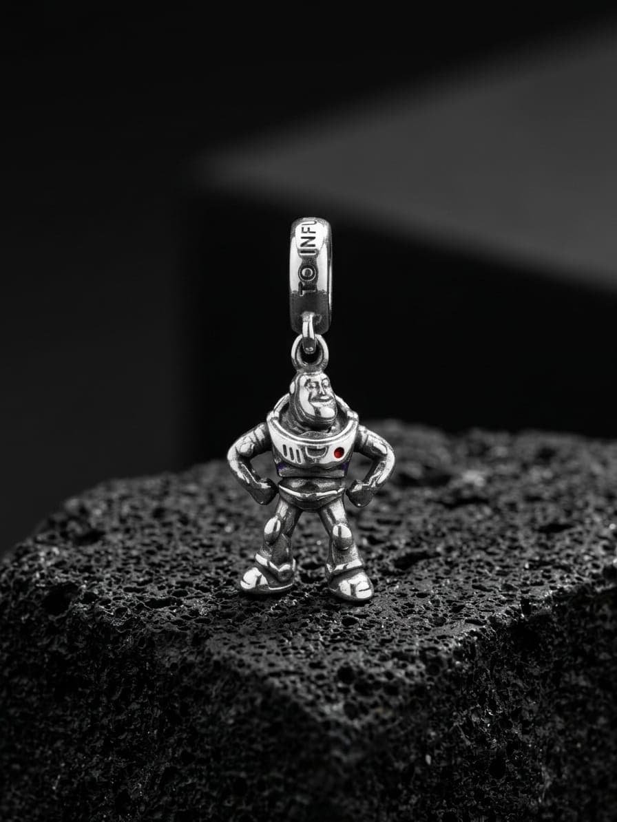 Buzz Lightyear joyería artesanal Yupana Sangolquí Ecuador