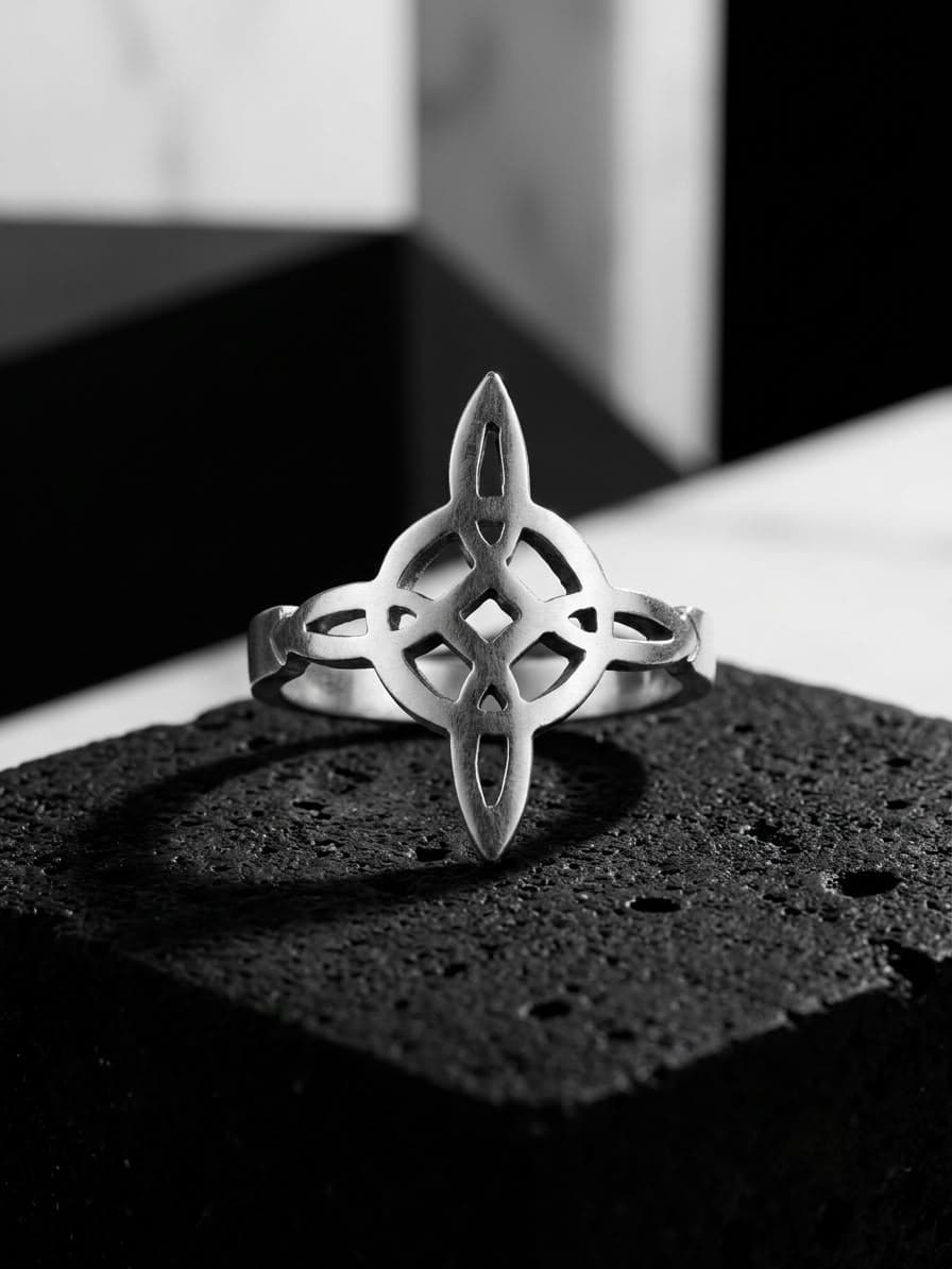 Anillo Nudo de Bruja joyería artesanal Yupana Sangolquí Ecuador