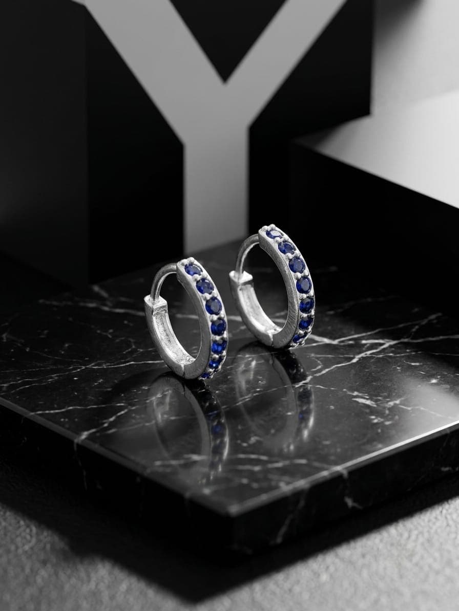 Aretes Huggies circón azul joyería artesanal Yupana Sangolquí Ecuador