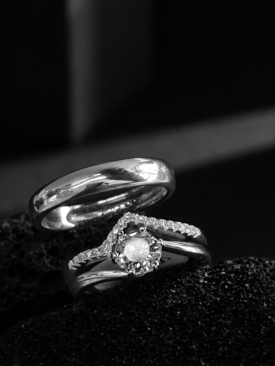 Juego 4 Aros de Matrimonio y Anillo de Compromiso joyería artesanal Yupana Sangolquí Ecuador