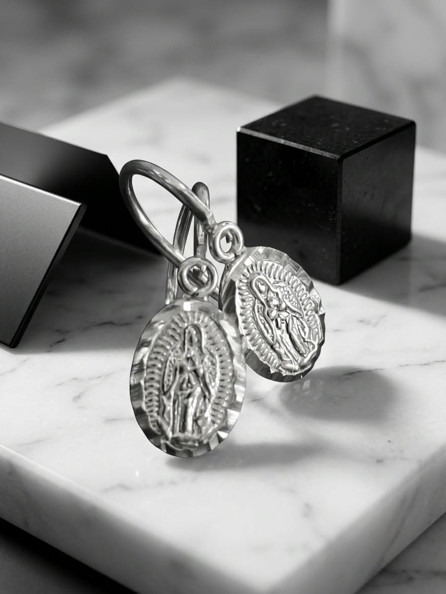 Aretes Virgen de Guadalupe ASA joyería artesanal Yupana Sangolquí Ecuador